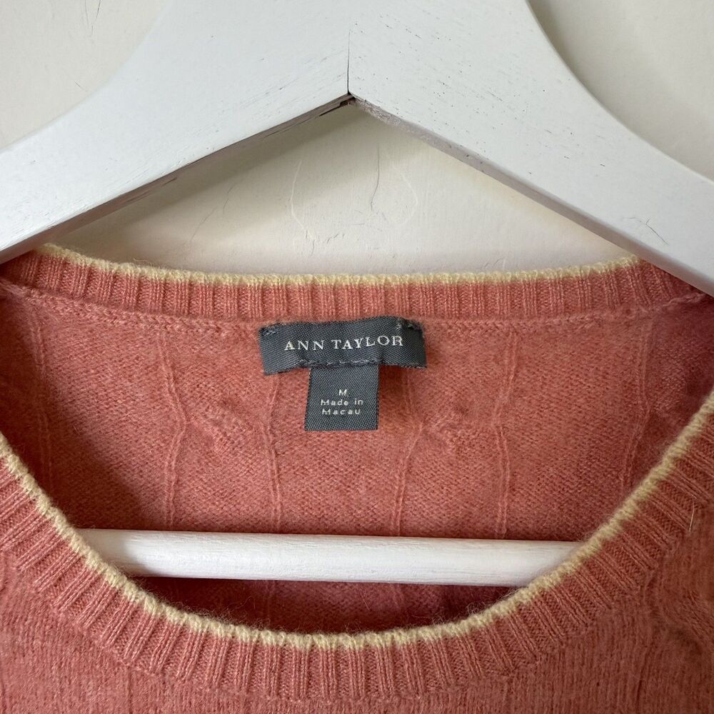 Ann Taylor Medium 100% Cashmere Short Sleeve Cable Knit Sweater Preppy Luxury - Picture 5 of 10